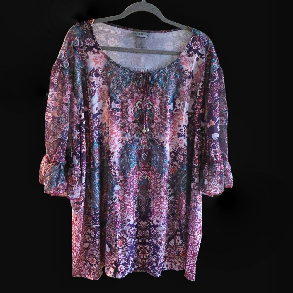 Catherines Paisley  Patterned Women's Top. Boho Style. Size 5X.